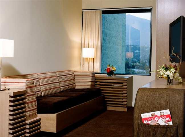 Doubletree By Hilton Monrovia - Pasadena Area Hotel Bagian luar foto