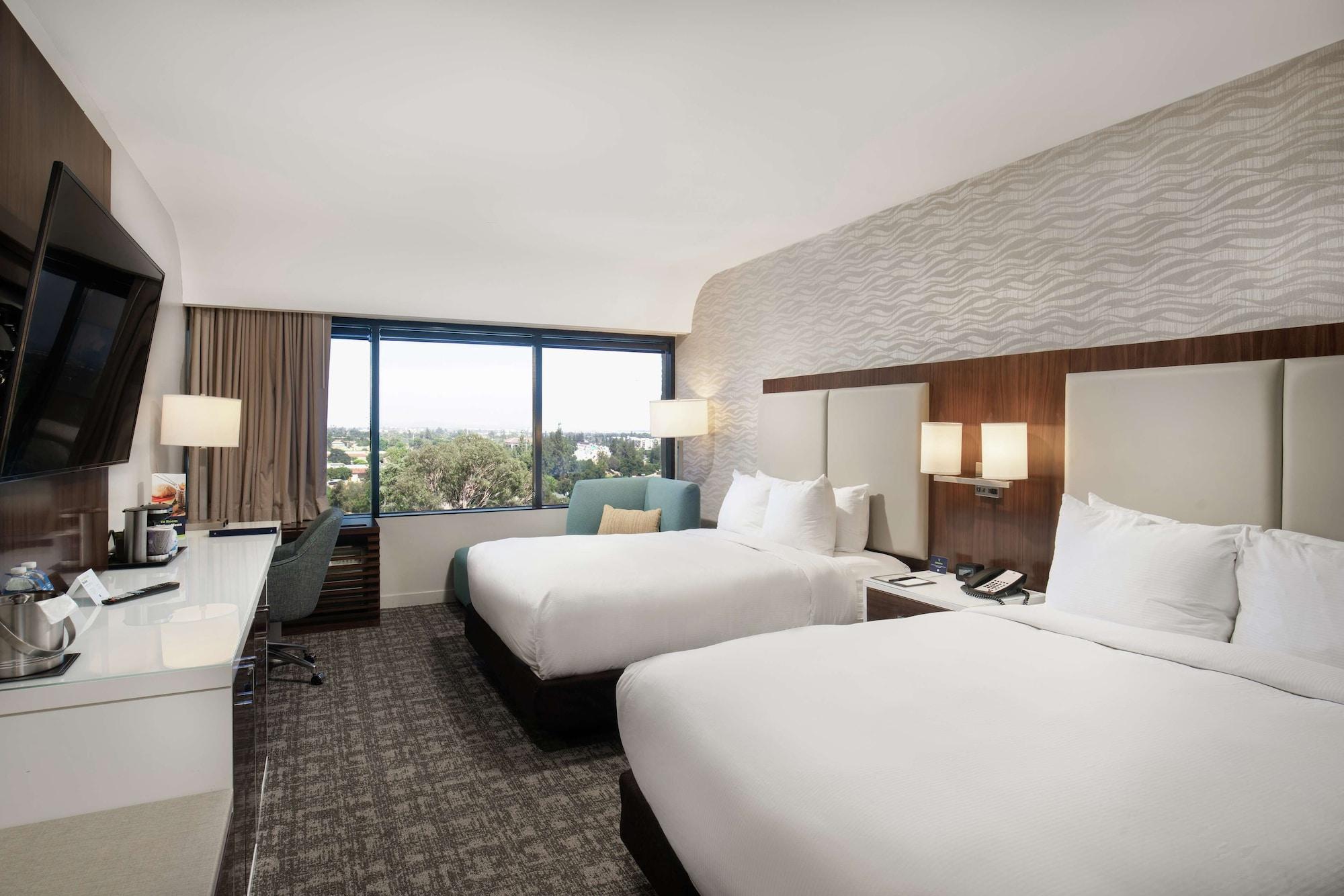 Doubletree By Hilton Monrovia - Pasadena Area Hotel Bagian luar foto