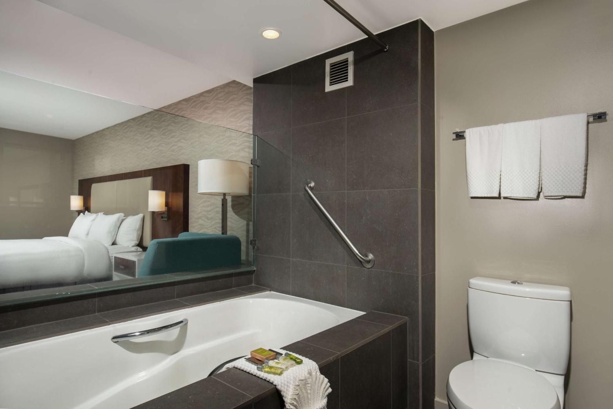 Doubletree By Hilton Monrovia - Pasadena Area Hotel Bagian luar foto
